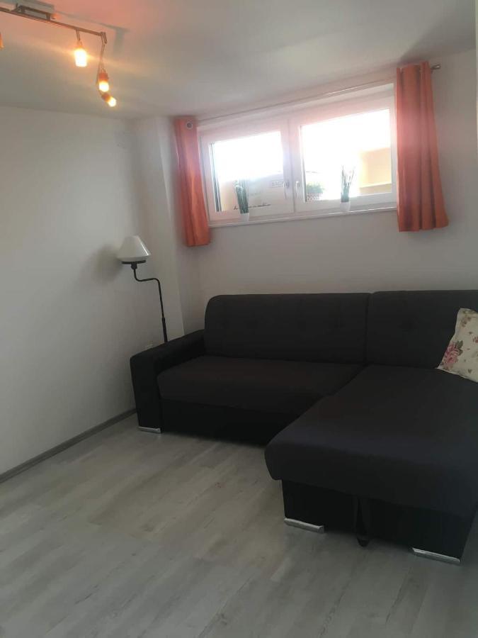 Moderne Wohnung Mit 74 M² Wohnflaeche Frauenhofen Exterior photo
