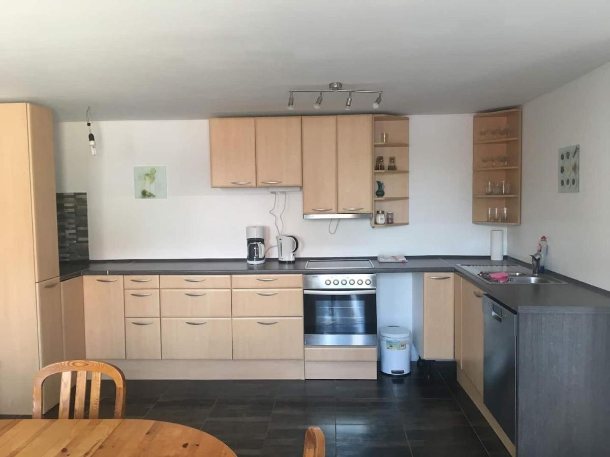 Moderne Wohnung Mit 74 M² Wohnflaeche Frauenhofen Exterior photo
